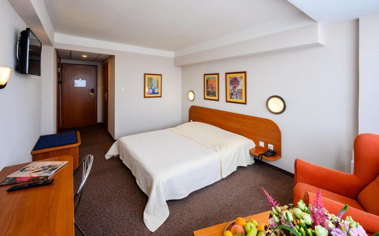 Hotel Lux بانْشكا بيشتريتْسا المظهر الخارجي الصورة